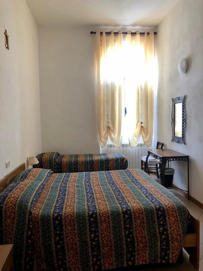 מלון Residenza Pitigliano Gens Petilia - Nuova Gestione מראה חיצוני תמונה
