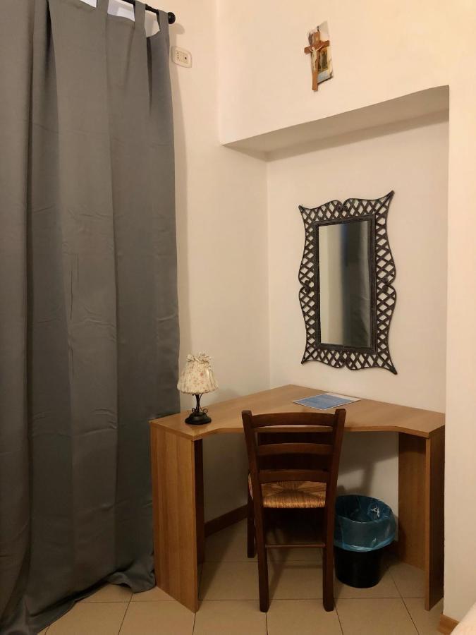 מלון Residenza Pitigliano Gens Petilia - Nuova Gestione מראה חיצוני תמונה