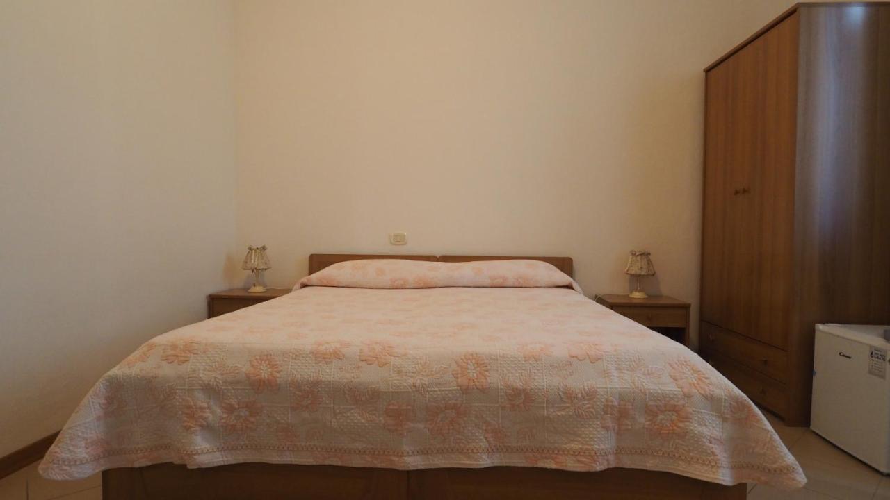 מלון Residenza Pitigliano Gens Petilia - Nuova Gestione מראה חיצוני תמונה