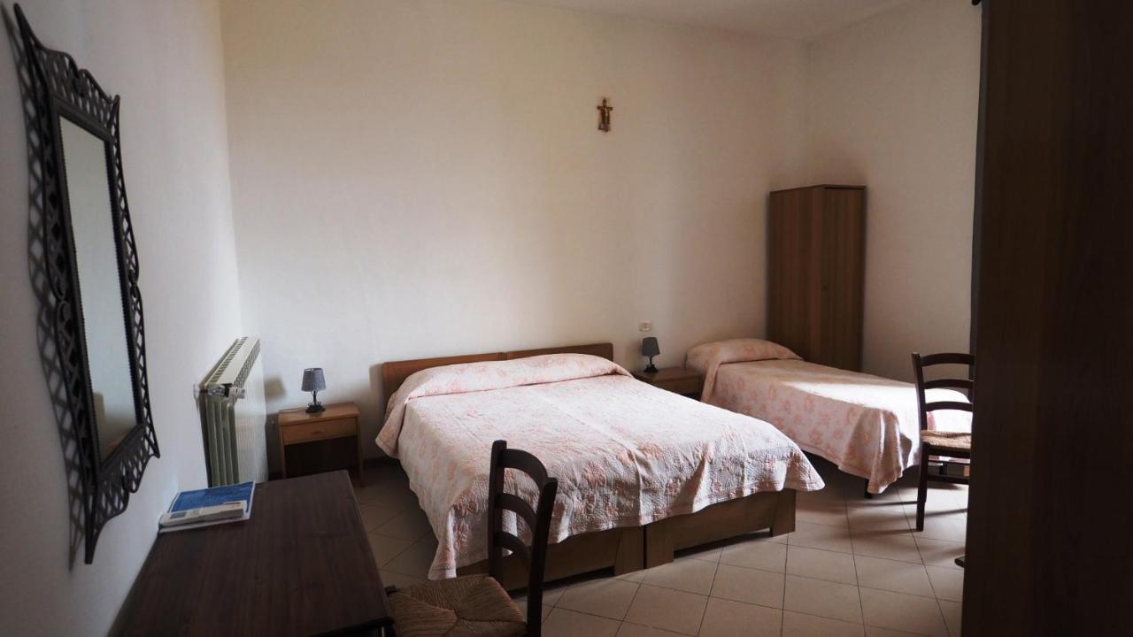מלון Residenza Pitigliano Gens Petilia - Nuova Gestione מראה חיצוני תמונה